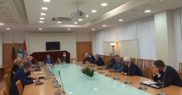 LVŽS frakcija susitiko su sveikatos apsaugos ministru Arūnu Dulkiu